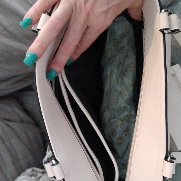 Guess shoulder bag - Picture 4 of 11